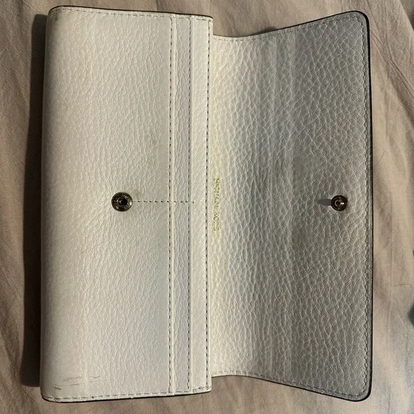 Michael Kors White Wallet - Picture 2 of 3